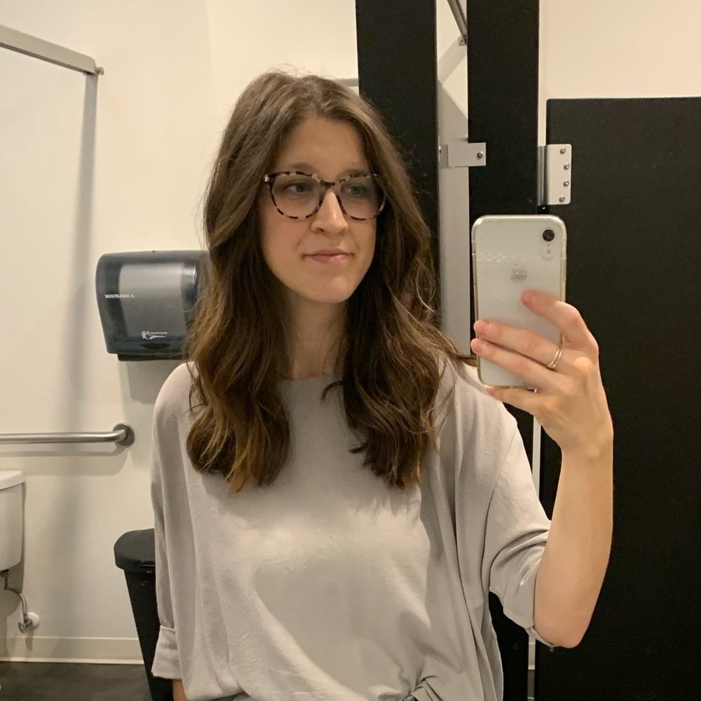 Meet your Posher, Elizabeth